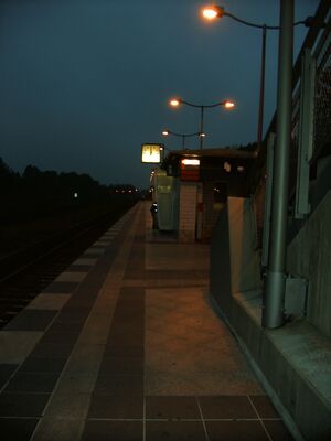 Bahnsteig Fredersdorf.JPG
